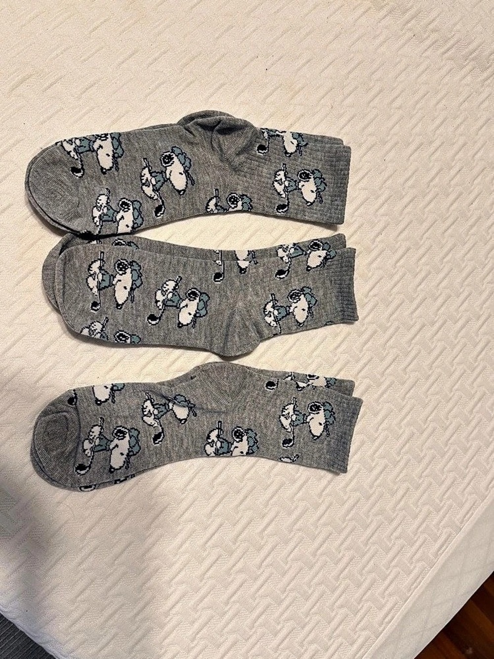Peanuts Snoopy Golf Crew Socks Gray